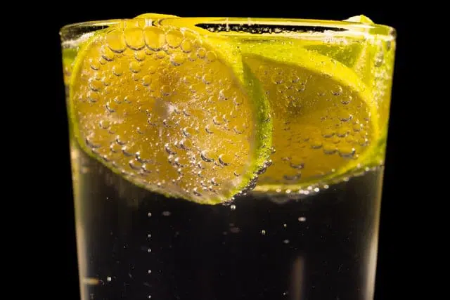 soda with lemon